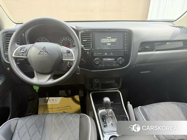 Mitsubishi  Outlander id 4199067 из Китая 16