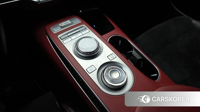 Genesis GV70 id 4282880 из Кореи 31