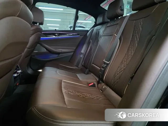 BMW 5 Series (G30) id 3665138 из Кореи 19