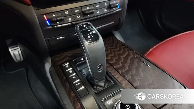 Maserati Ghibli id 3197022 из Кореи 19