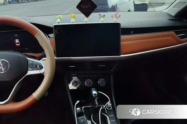 Volkswagen Bora id 4218706 из Китая 16