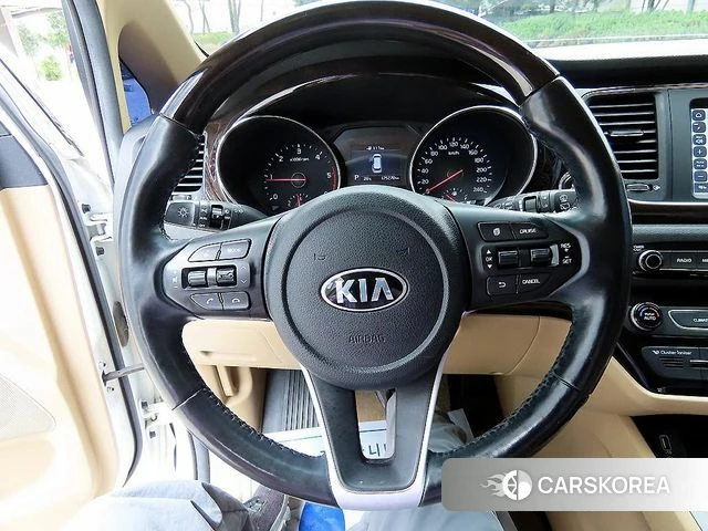 Kia The New Carnival id 4483273 из Кореи 19