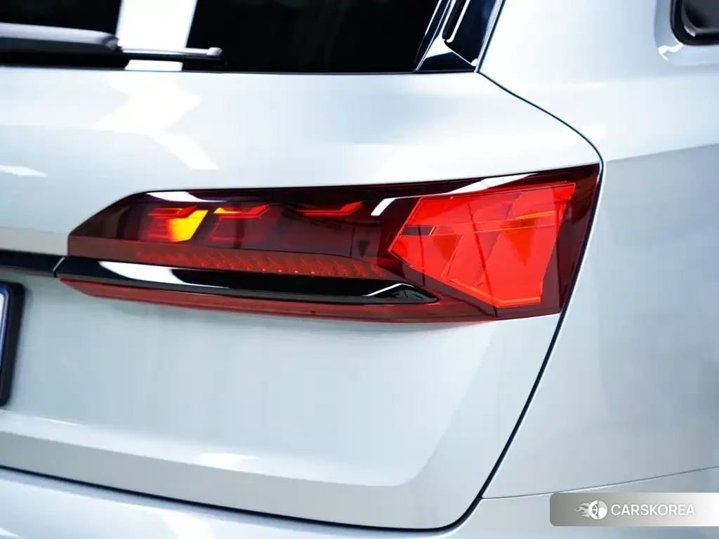 Audi SQ7 id 4601742 из Китая 58