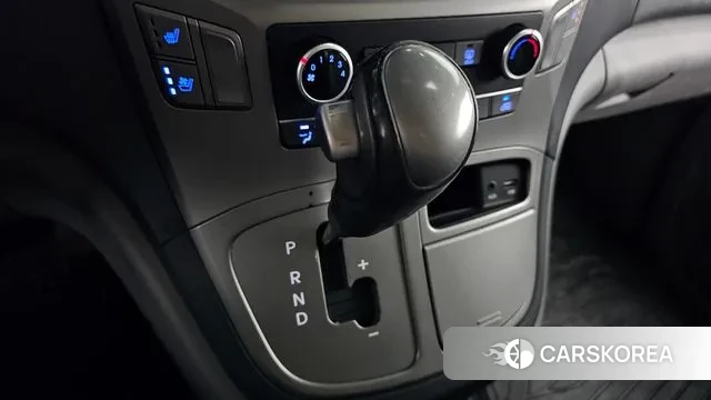 Hyundai The New Grand Starex id 3474898 из Кореи 19