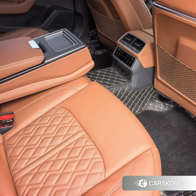 Audi A6L id 4348969 из Китая 13