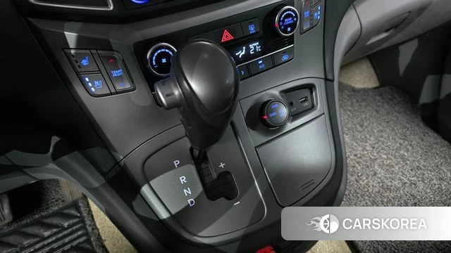 Hyundai The New Grand Starex id 3936680 из Кореи 19