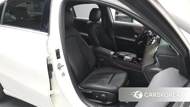 Mercedes-Benz A-Class W177 id 3361850 из Кореи 19