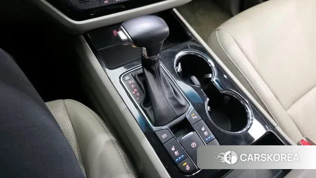 Kia The New Carnival id 3244062 из Кореи 19