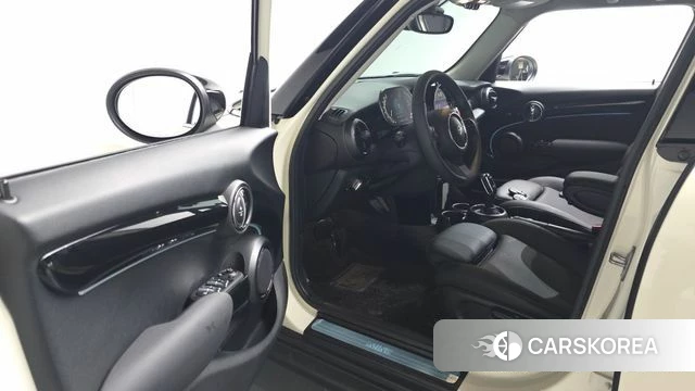 Mini Cooper id 4409735 из Кореи 29