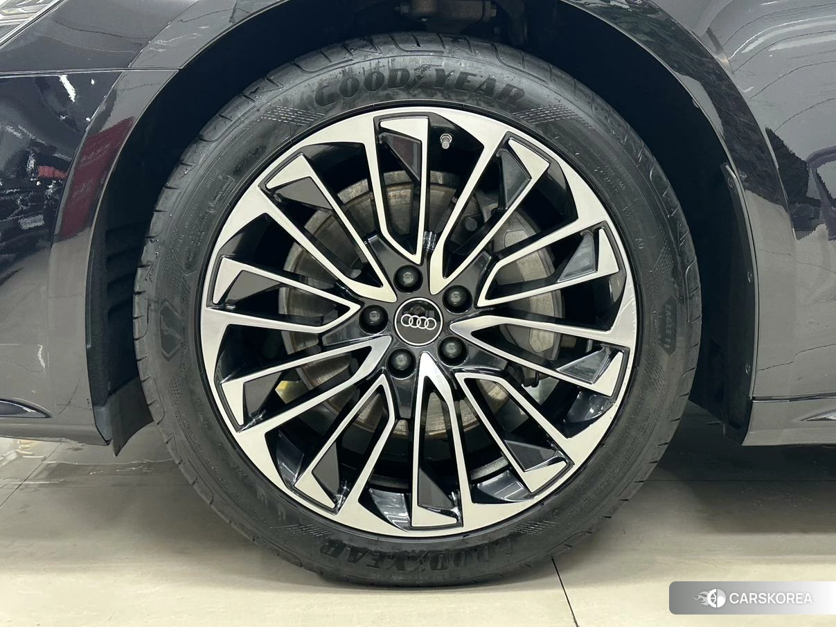 Audi A7L id 4454671 из Китая 20