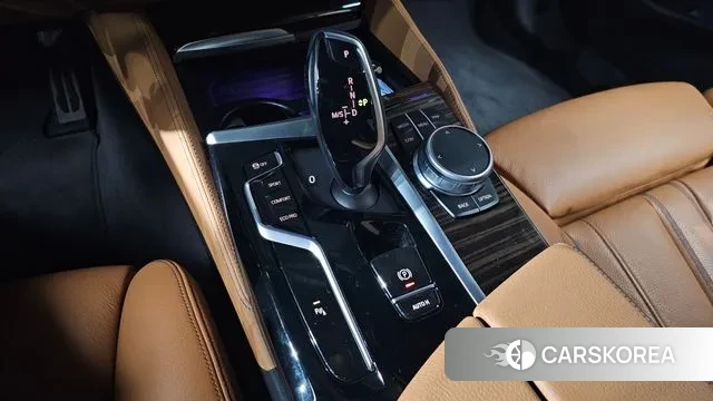 BMW 5 Series (G30) id 3355045 из Кореи 19