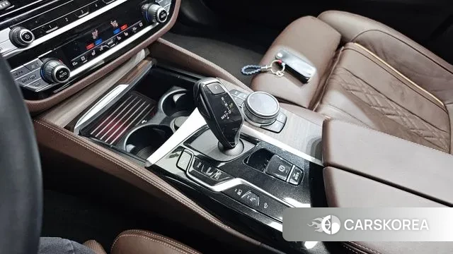 BMW 5 Series (G30) id 3301368 из Кореи 19