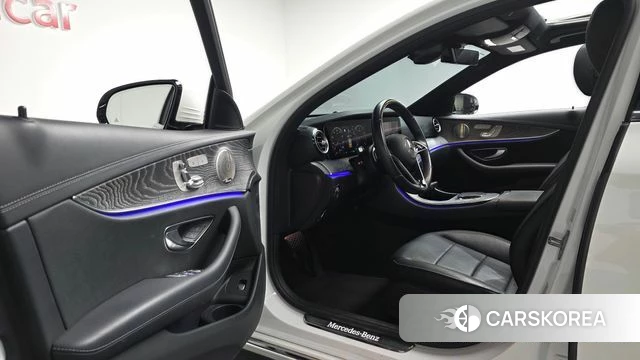 Mercedes-Benz E-Class W213 id 4670707 из Кореи 34