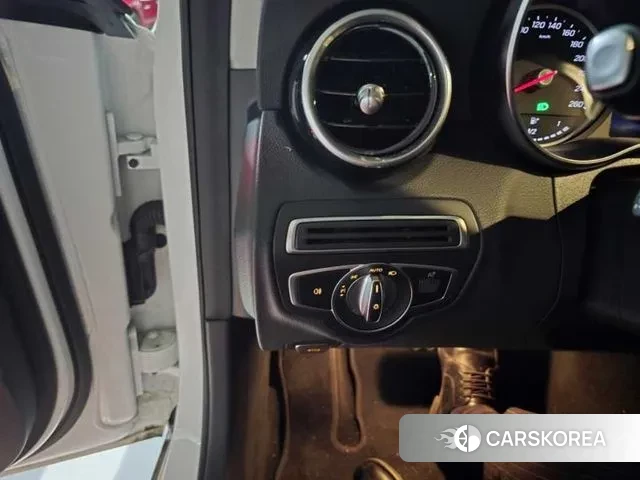 Mercedes-Benz C-Class W205 id 3692025 из Кореи 11