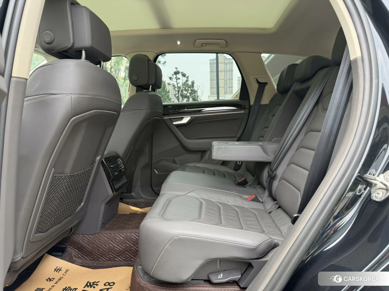 Volkswagen Touareg id 4510396 из Китая 15