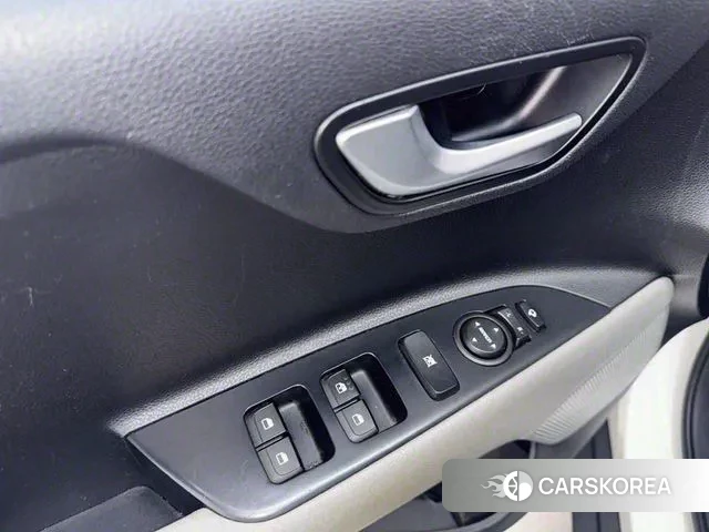 Kia Stonic id 3096028 из Кореи 19