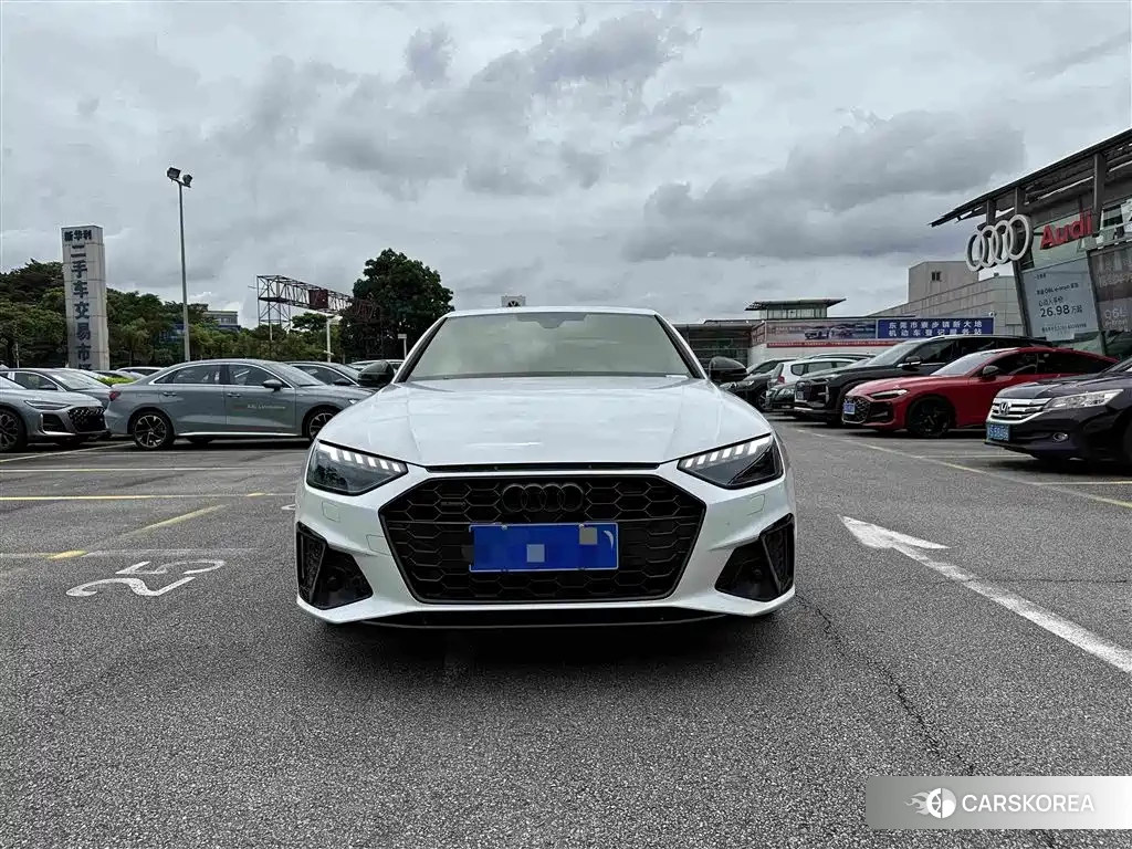 Audi A4L id 4679733 из Китая 9