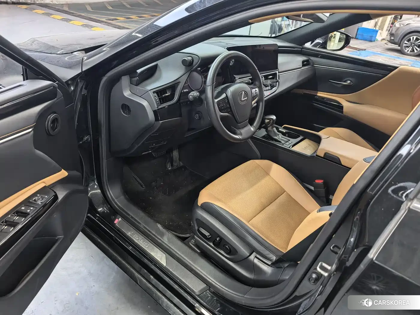 Lexus ES id 4570385 из Китая 9
