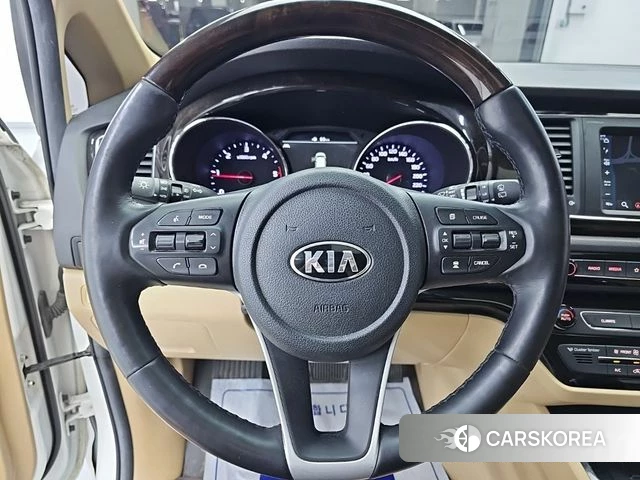 Kia The New Carnival id 4760418 из Кореи 18