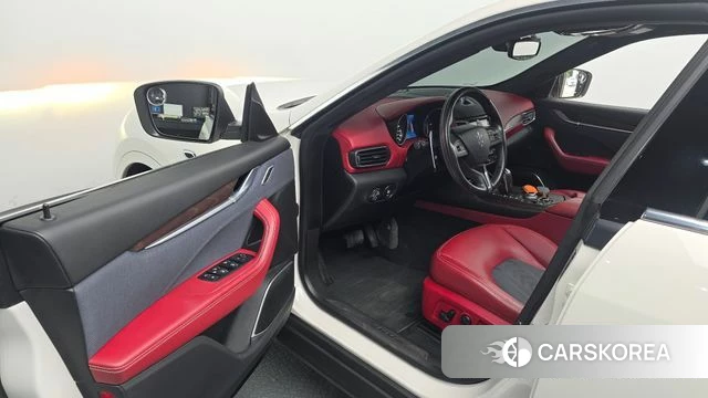 Maserati Levante id 4642332 из Кореи 33