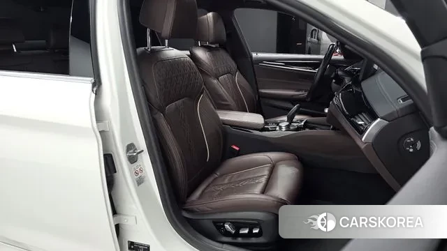 BMW 5 Series (G30) id 3525085 из Кореи 19