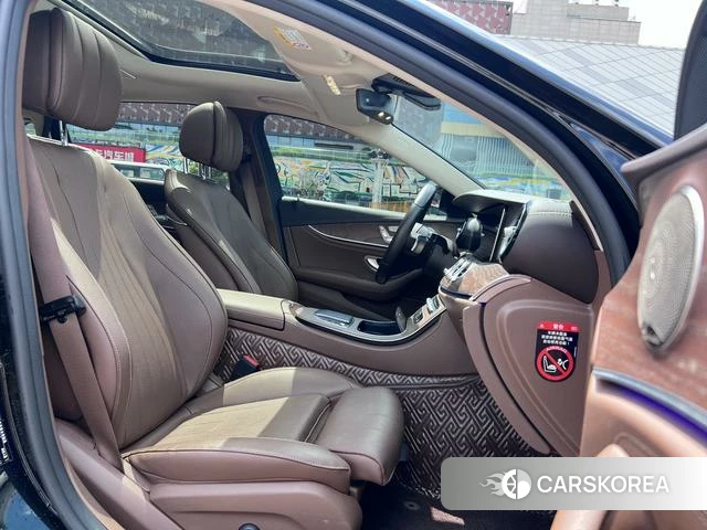 Mercedes-Benz E-class id 4353603 из Китая 14