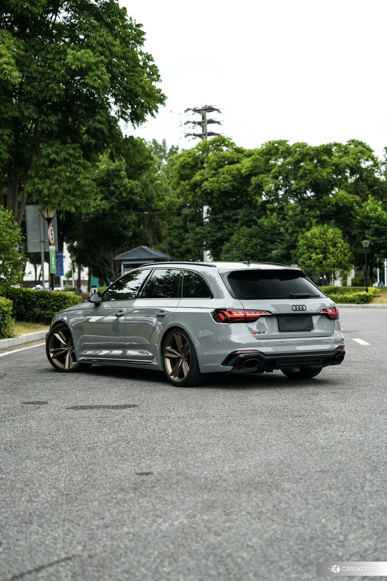 Audi RS 4 id 4492937 из Китая 9