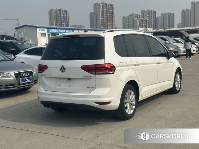 Volkswagen Touran L id 4209122 из Китая 16