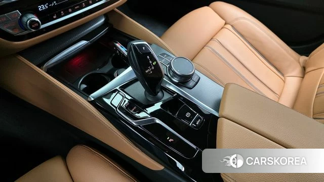 BMW 5 Series (G30) id 3818481 из Кореи 19