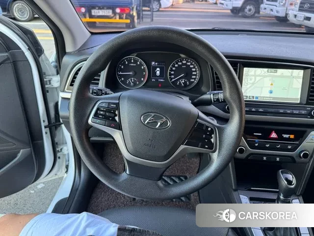 Hyundai Avante AD id 3068257 из Кореи 17