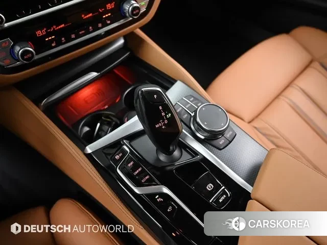 BMW 5 Series (G30) id 3685157 из Кореи 19