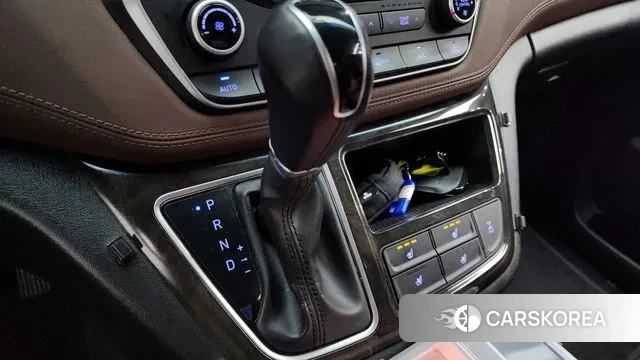 Hyundai The New Grand Starex id 3469512 из Кореи 19