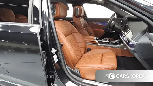 BMW 7 Series (G70) id 3347609 из Кореи 19