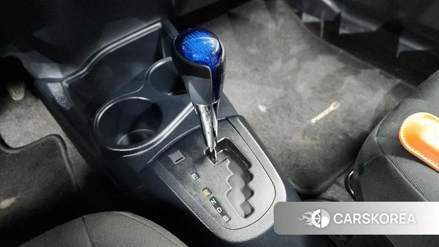 Toyota Prius C id 4557969 из Кореи 32