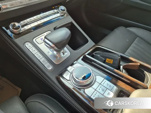 Genesis G90 id 3672496 из Кореи 19