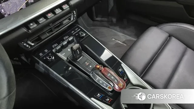 Porsche 911(992) id 3765260 из Кореи 19