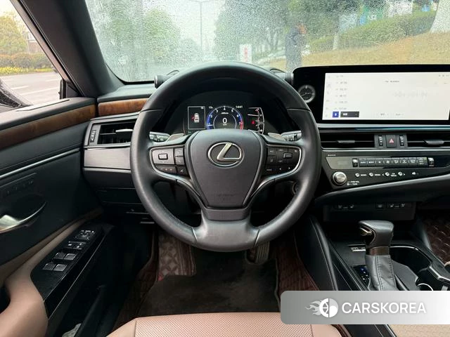 Lexus ES id 4260927 из Китая 9
