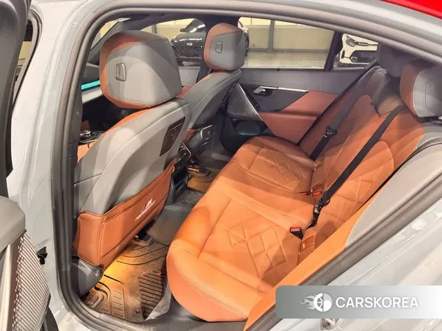 BMW 5 Series (G60) id 3371719 из Кореи 12