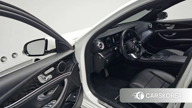 Mercedes-Benz E-Class W213 id 4784725 из Кореи 36