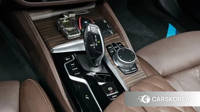 BMW 5 Series (G30) id 3038383 из Кореи 19