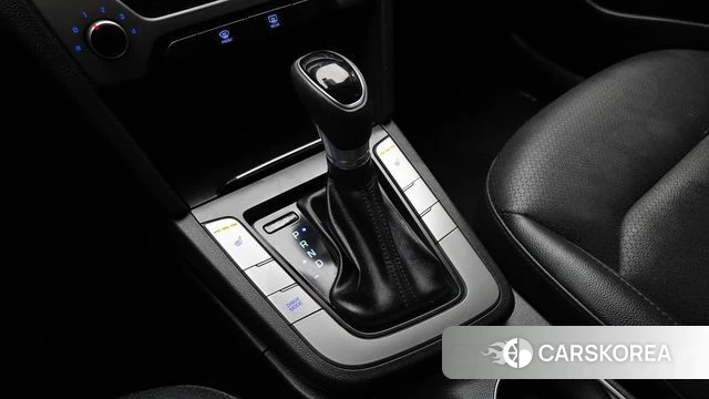 Hyundai Avante AD id 3801717 из Кореи 19