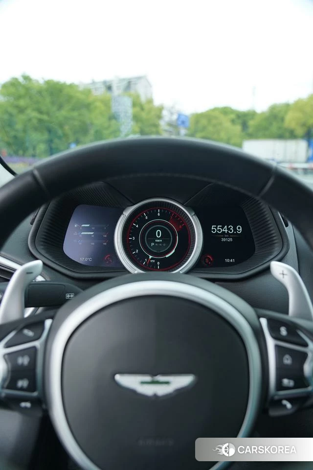 Aston Martin DB11 id 4211344 из Китая 24