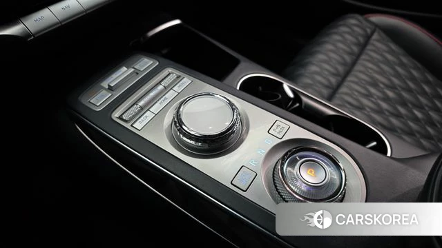 Genesis GV70 id 3839885 из Кореи 19