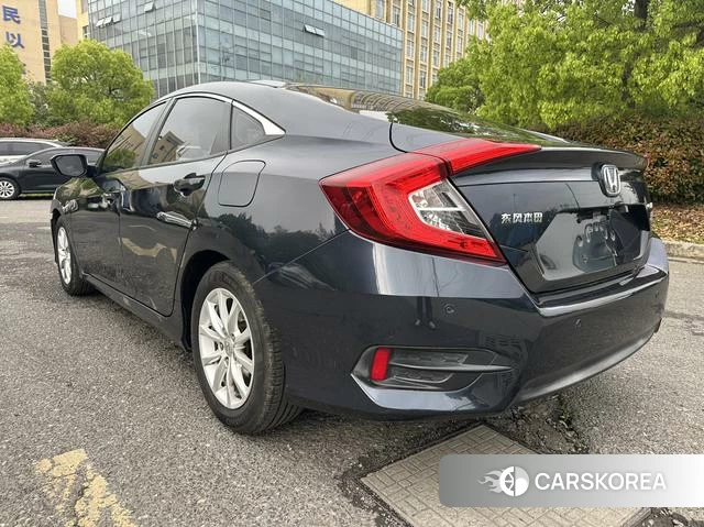 Honda Civic id 4240917 из Китая 9