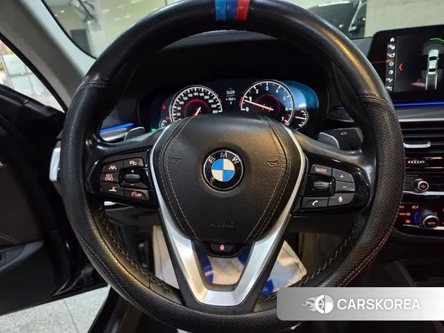 BMW 5 Series (G30) id 3288699 из Кореи 19