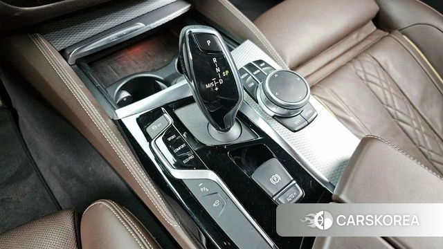 BMW 5 Series (G30) id 4294658 из Кореи 35