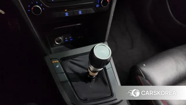 Hyundai Avante AD id 3494824 из Кореи 19