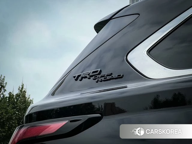 Toyota Sequoia id 4257245 из Китая 17