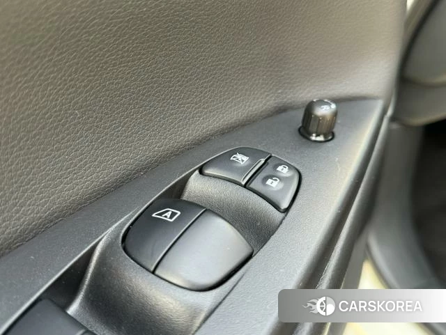 Nissan TIIDA id 4254584 из Китая 23
