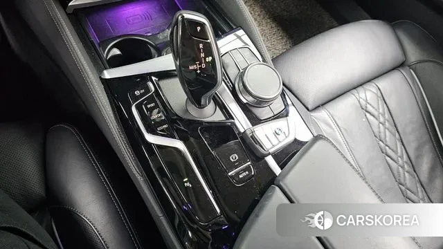 BMW 5 Series (G30) id 3417317 из Кореи 19